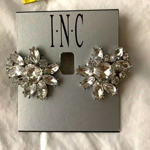 Crystal color wedding earrings